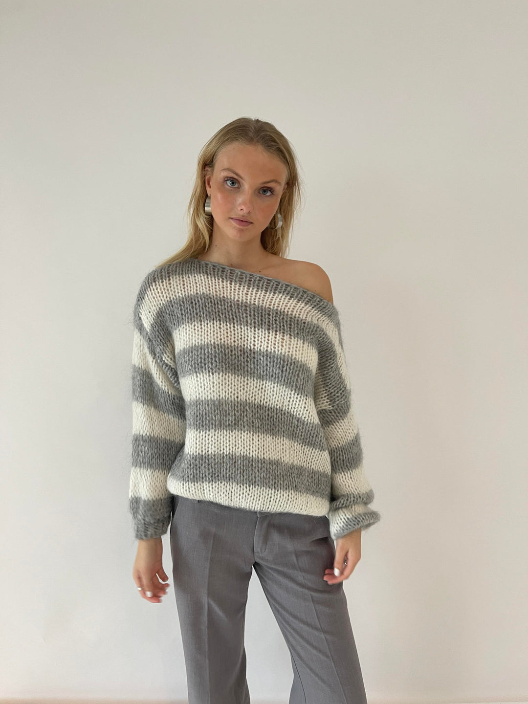 Gestreifter Strickpullover für Damen