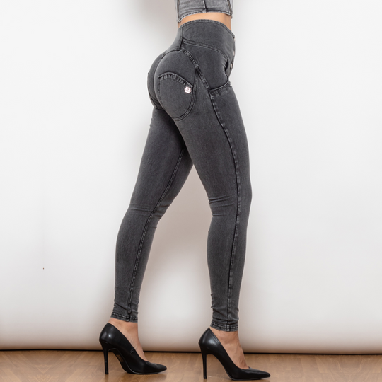 Hochtaillierte Röhrenjeans für Damen