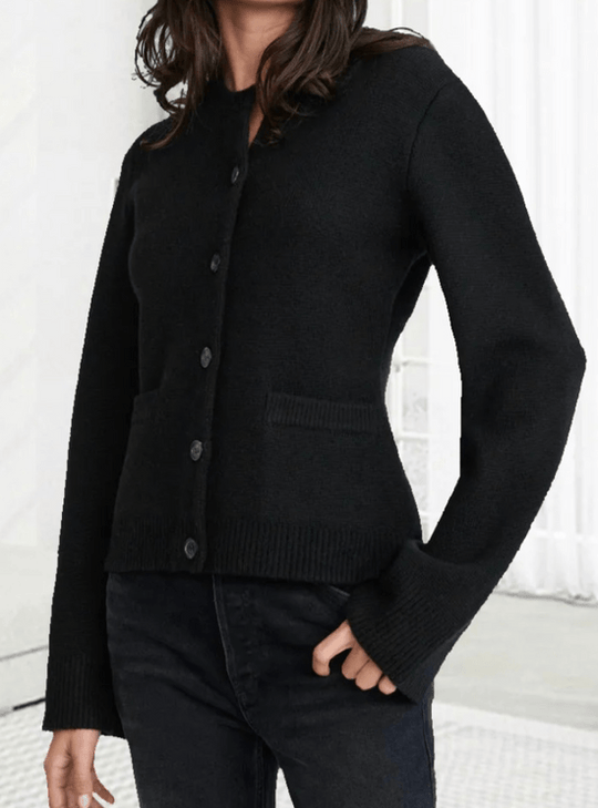 Klassische Damen-Strickjacke mit Knopfleiste