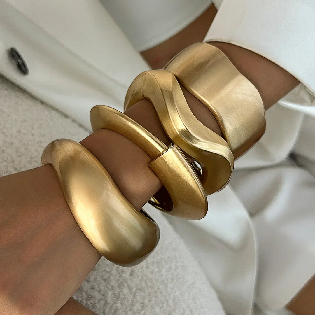 Elegantes Breites Damen Armreif Vintage Armband Gold
