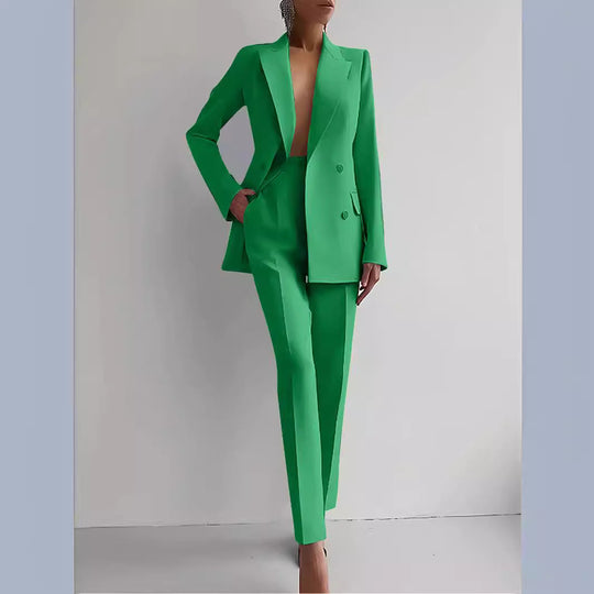 Eleganter Damen Hosenanzug mit Doppelreiher