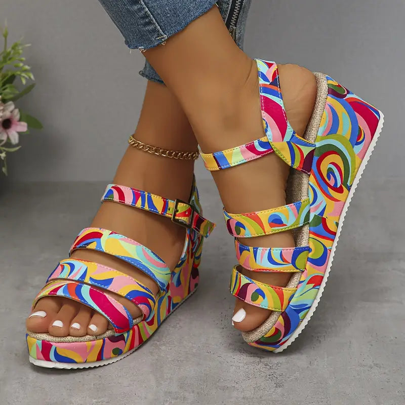 Farbige Keilsandalen für Damen
