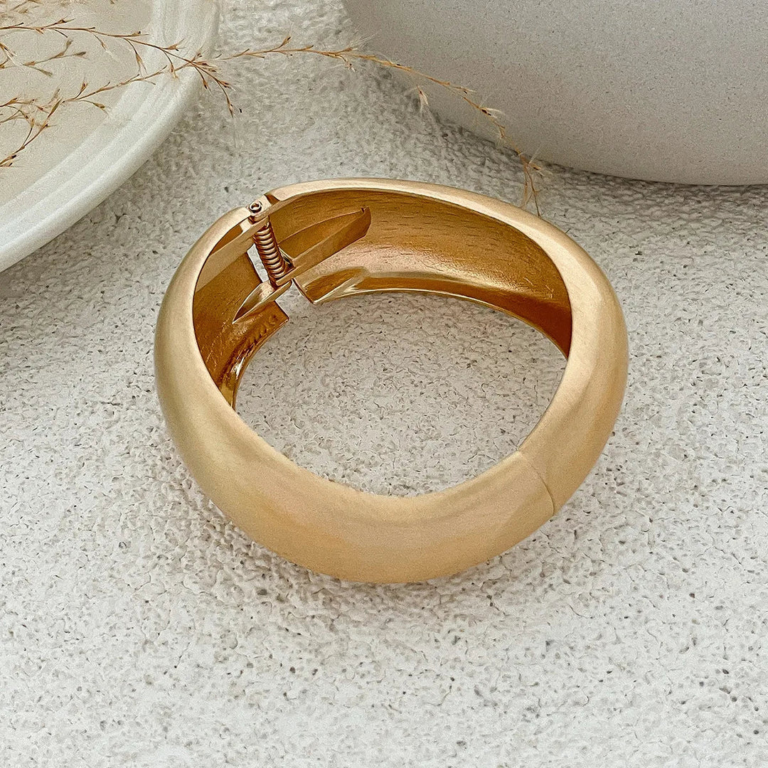 Elegantes Breites Damen Armreif Vintage Armband Gold