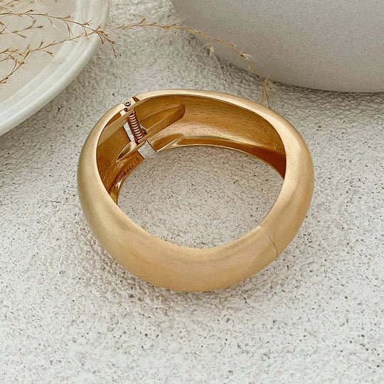 Elegantes Breites Damen Armreif Vintage Armband Gold