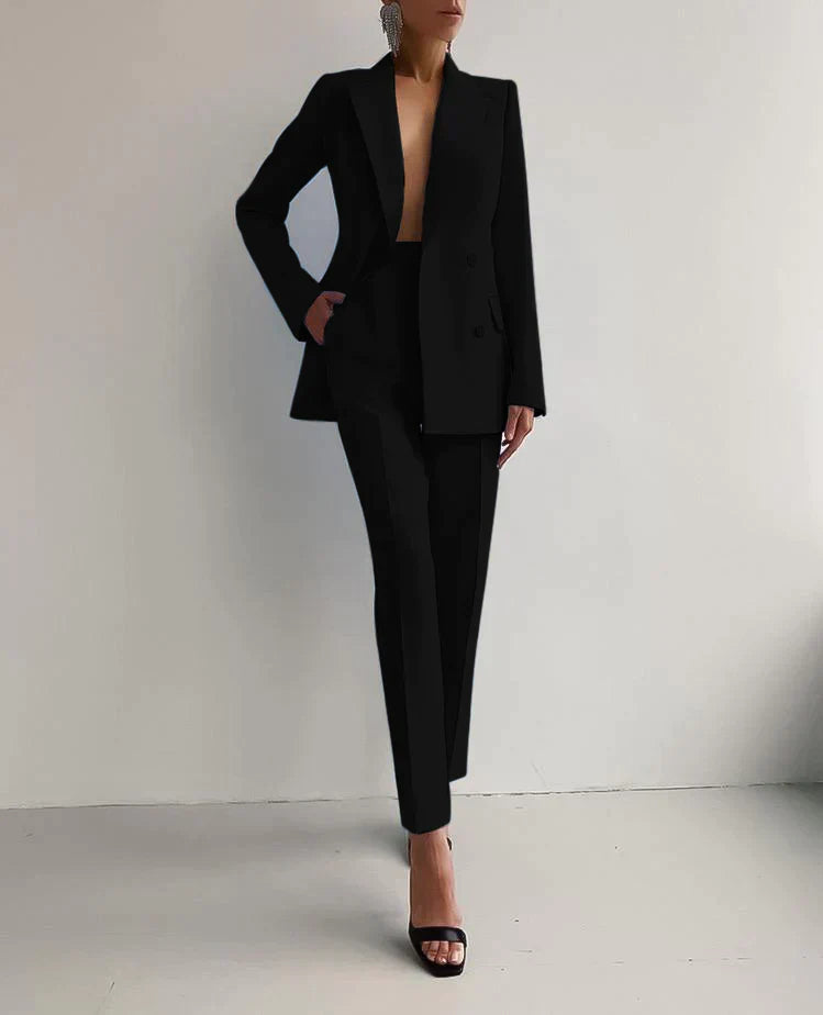 Eleganter Damen Hosenanzug mit Doppelreiher