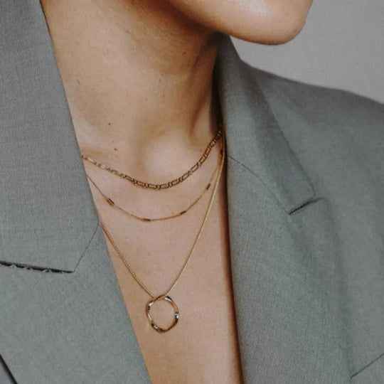 Dreireihige Damen Halskette mit Kreis Design Gold 18k