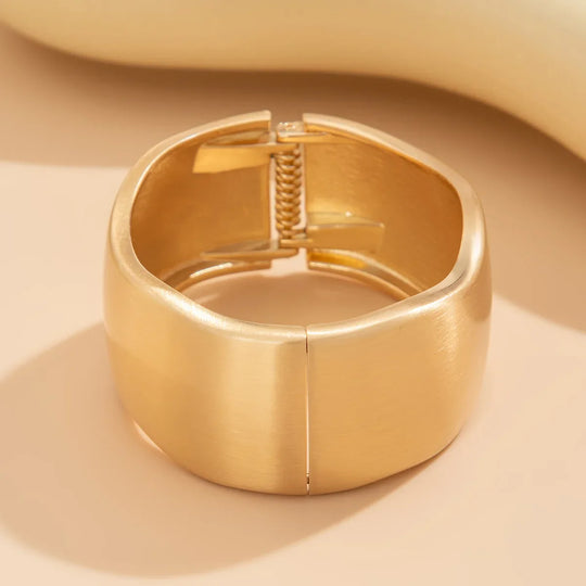 Elegantes Breites Damen Armreif Vintage Armband Gold