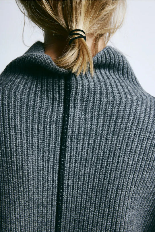 Großer Pullover aus Wolle für Damen