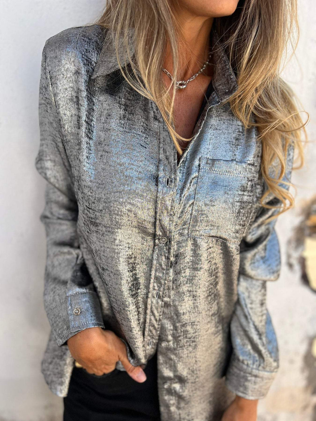 Metallene Damenbluse mit Kragen